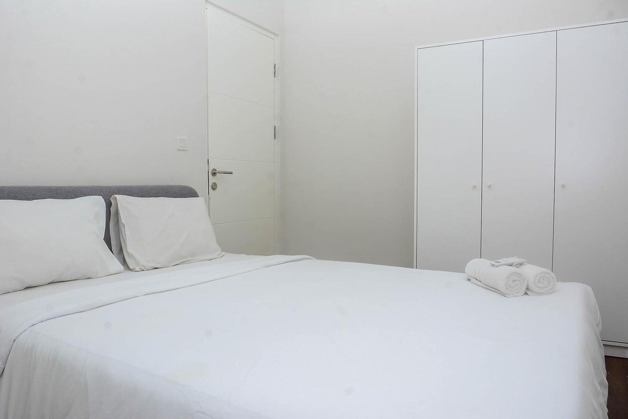 And Relax 2br Springlake Summarecon By Travelio Apartemen *