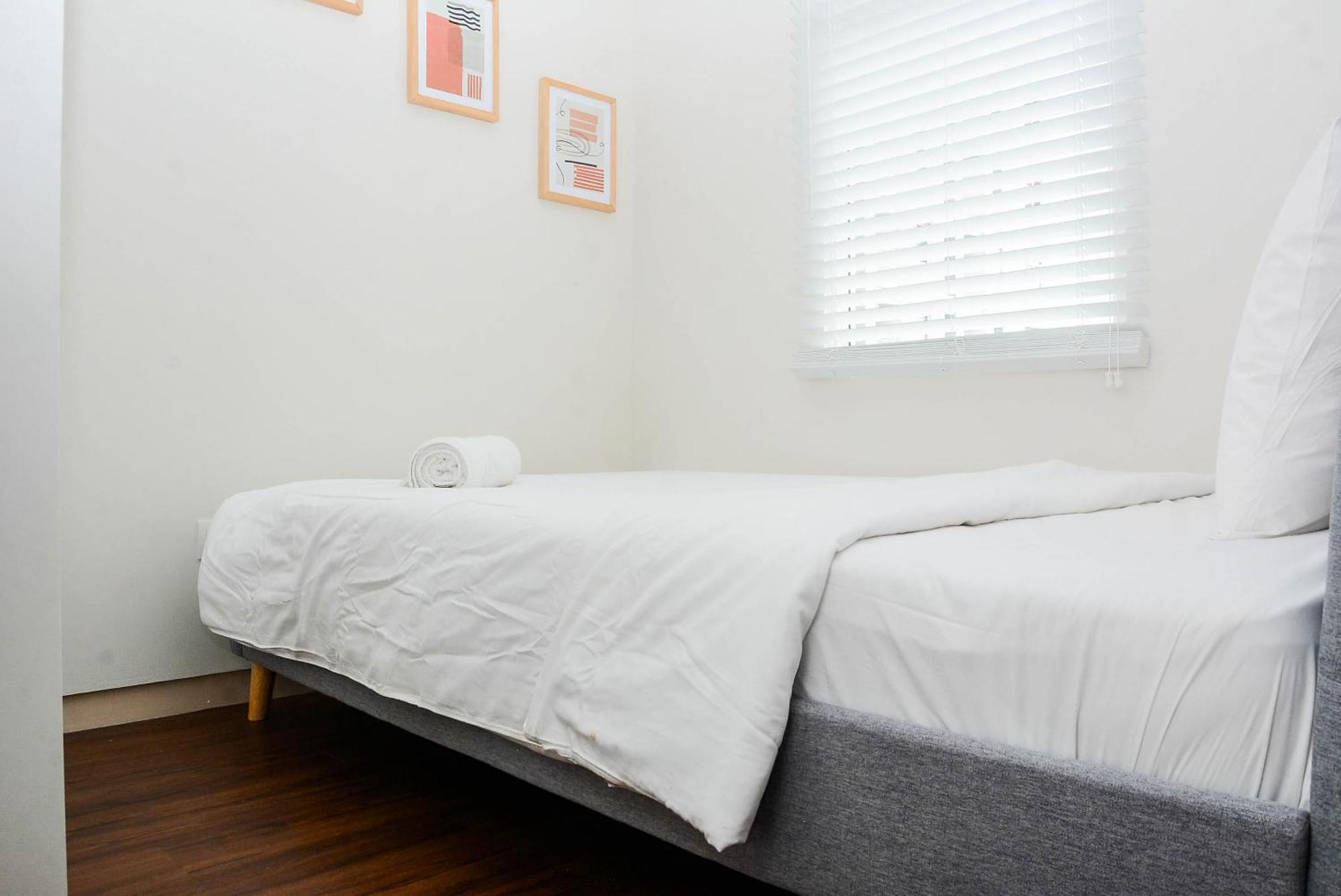 And Relax 2br Springlake Summarecon By Travelio * Bekasi